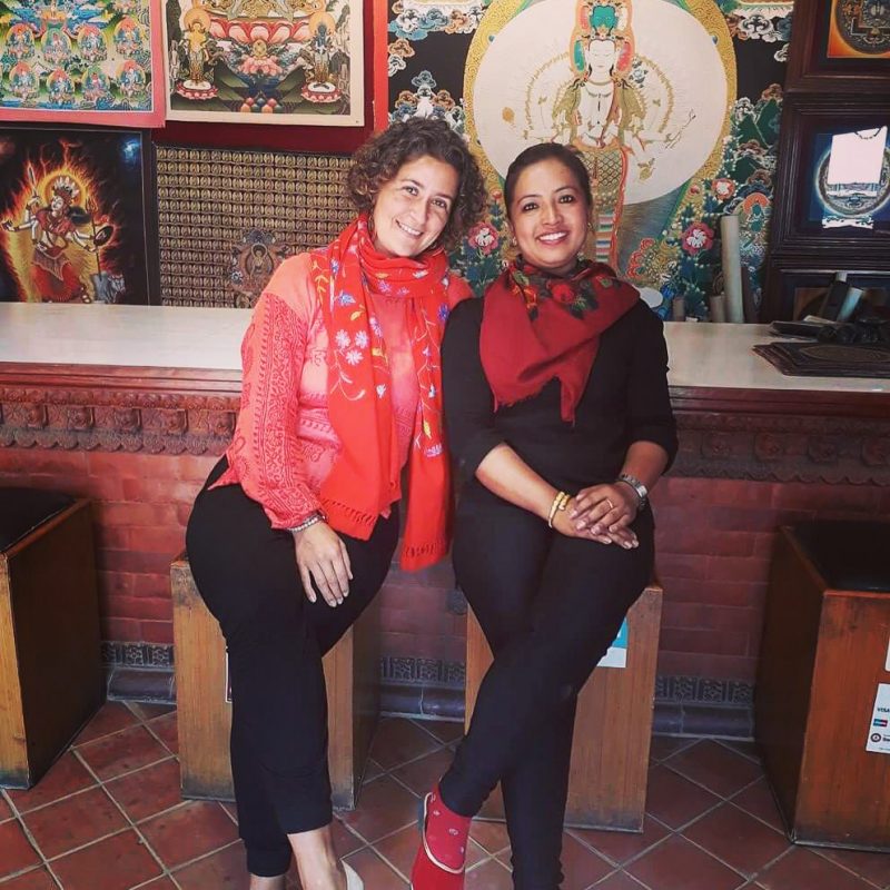 Avec Rasmila à la boutique de Thangka, Bhaktapur